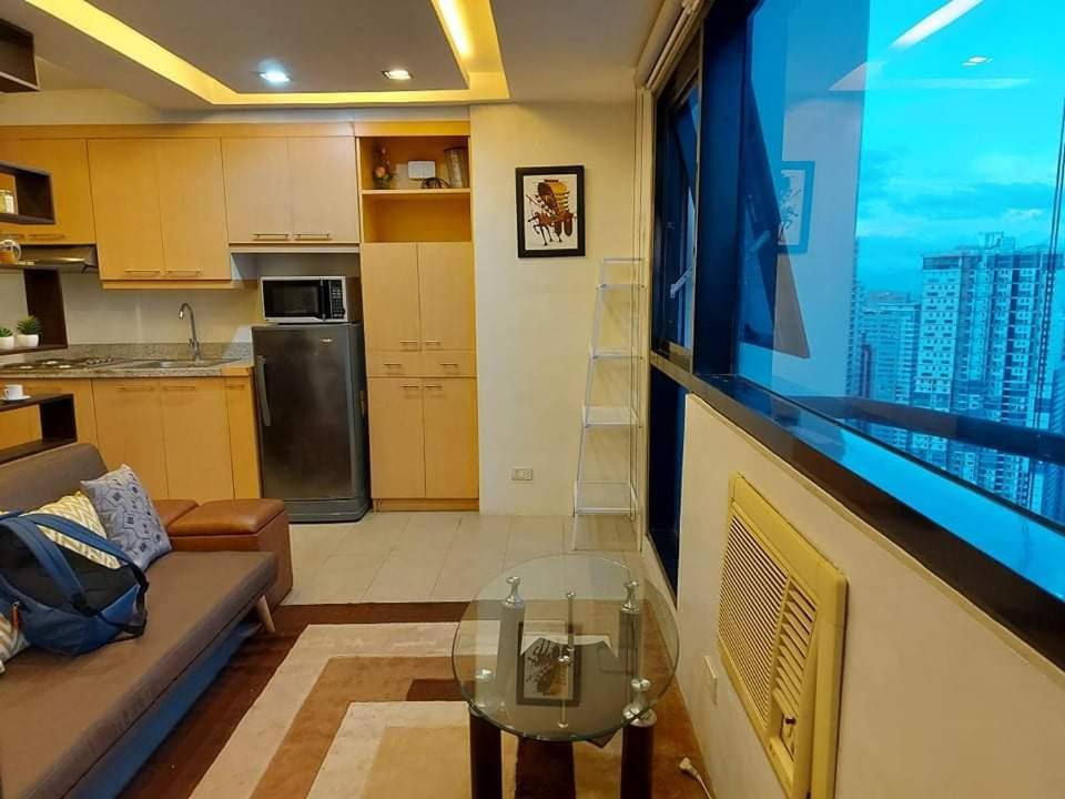 Family Staycation With Pool 마닐라 외부 사진